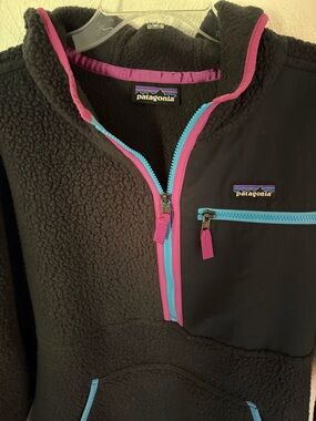 Patagonia Black Fleece with Pink & Blue Trim Hooded Quarter Zip